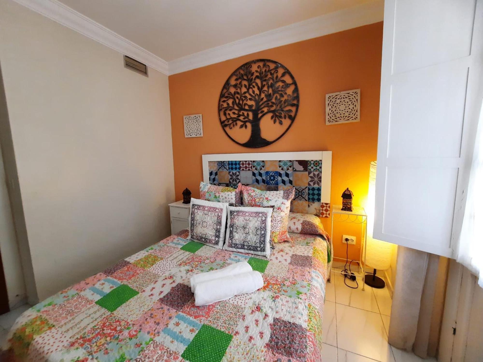 Budget And Cute Rooms With Balcony Sevilla Center Sevilha Exterior foto