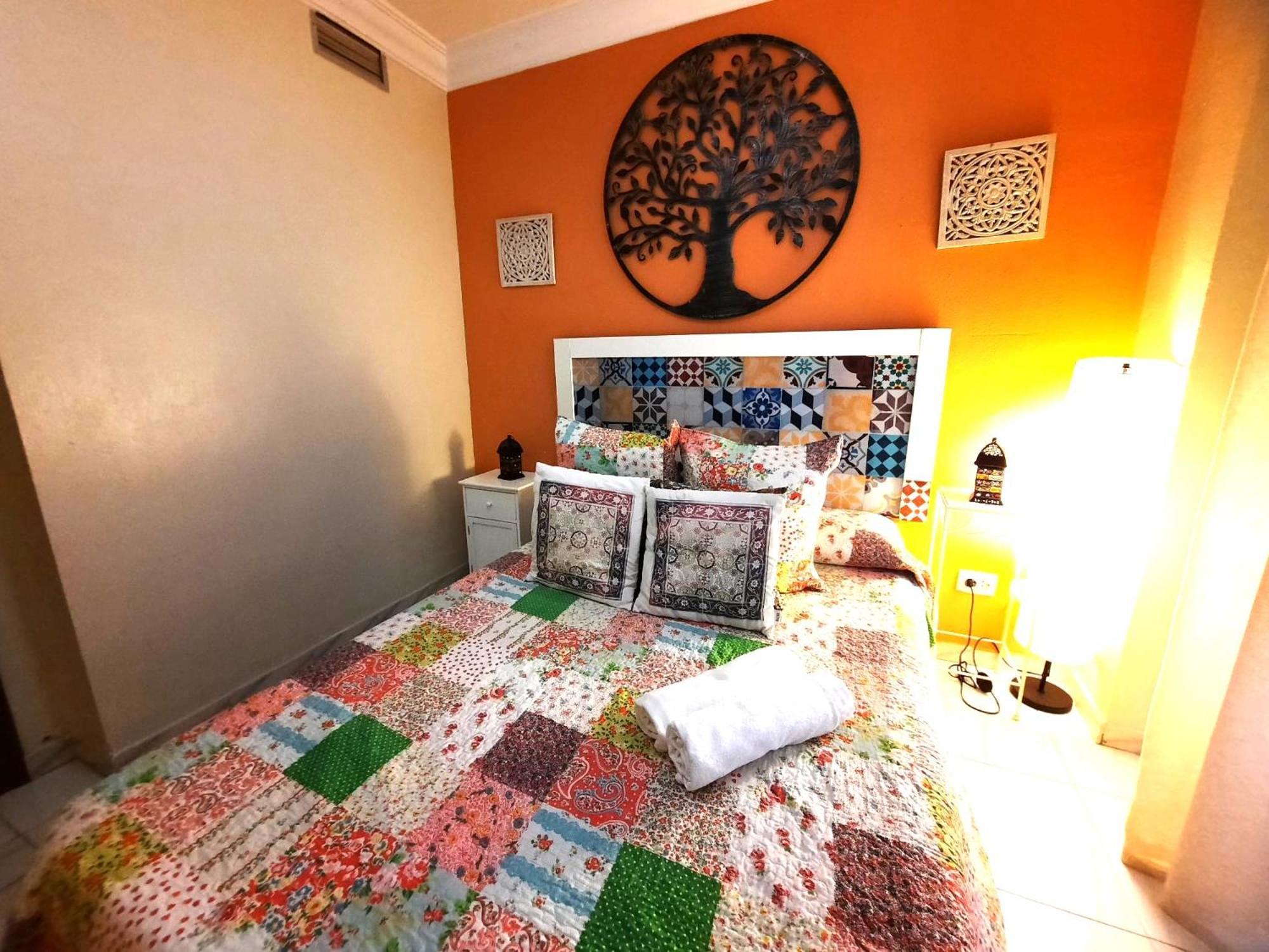 Budget And Cute Rooms With Balcony Sevilla Center Sevilha Exterior foto
