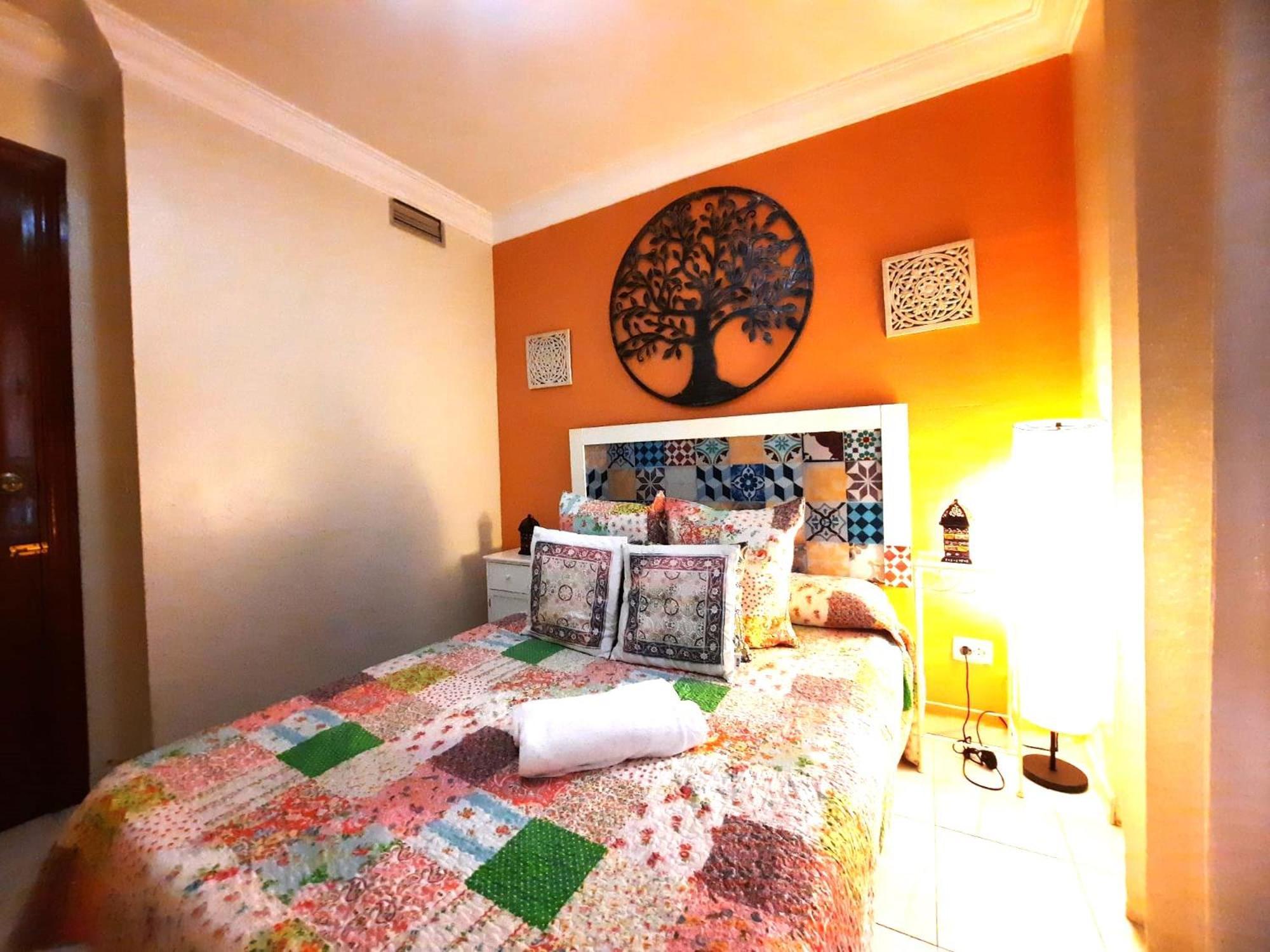 Budget And Cute Rooms With Balcony Sevilla Center Sevilha Exterior foto