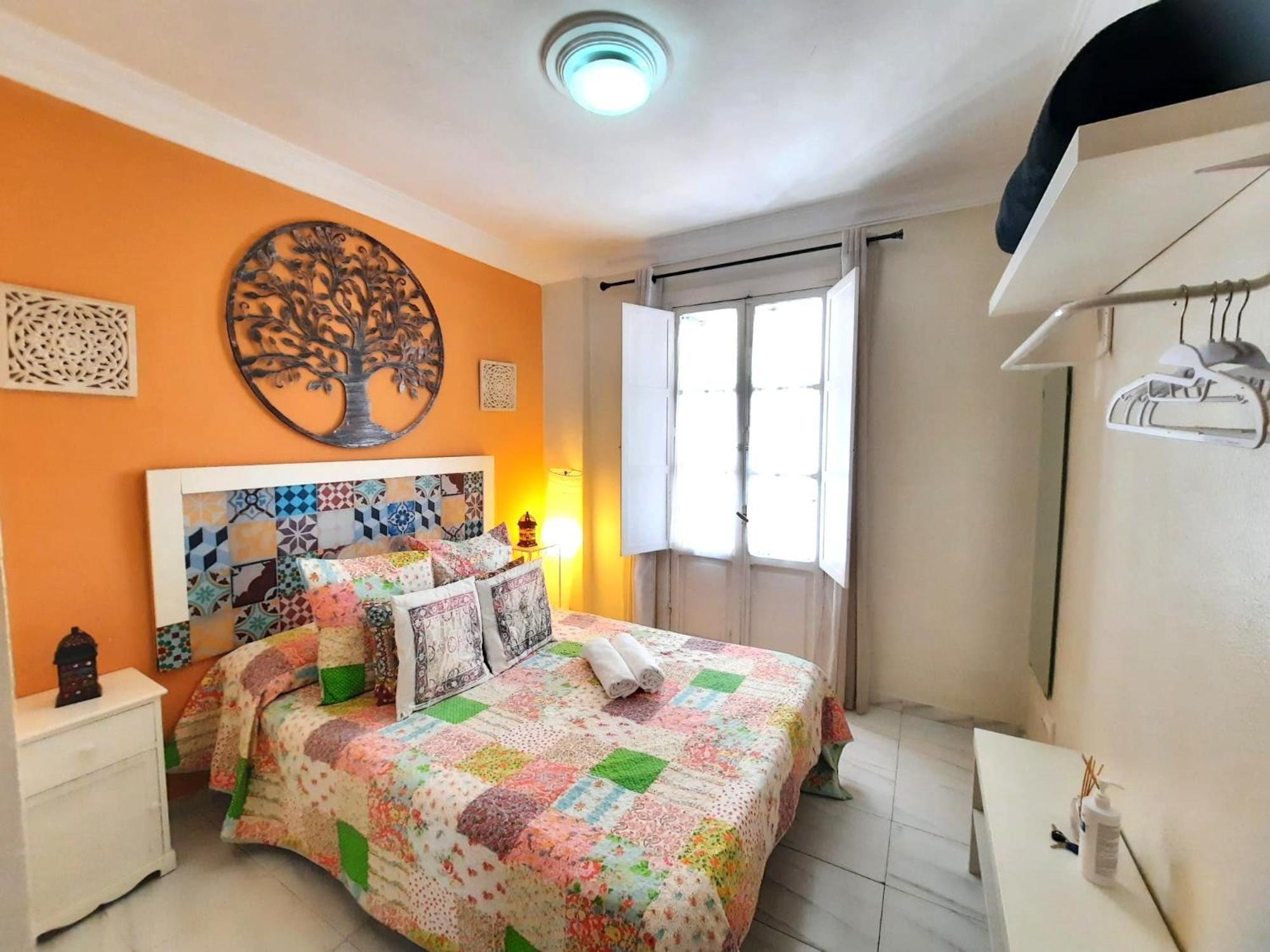 Budget And Cute Rooms With Balcony Sevilla Center Sevilha Exterior foto