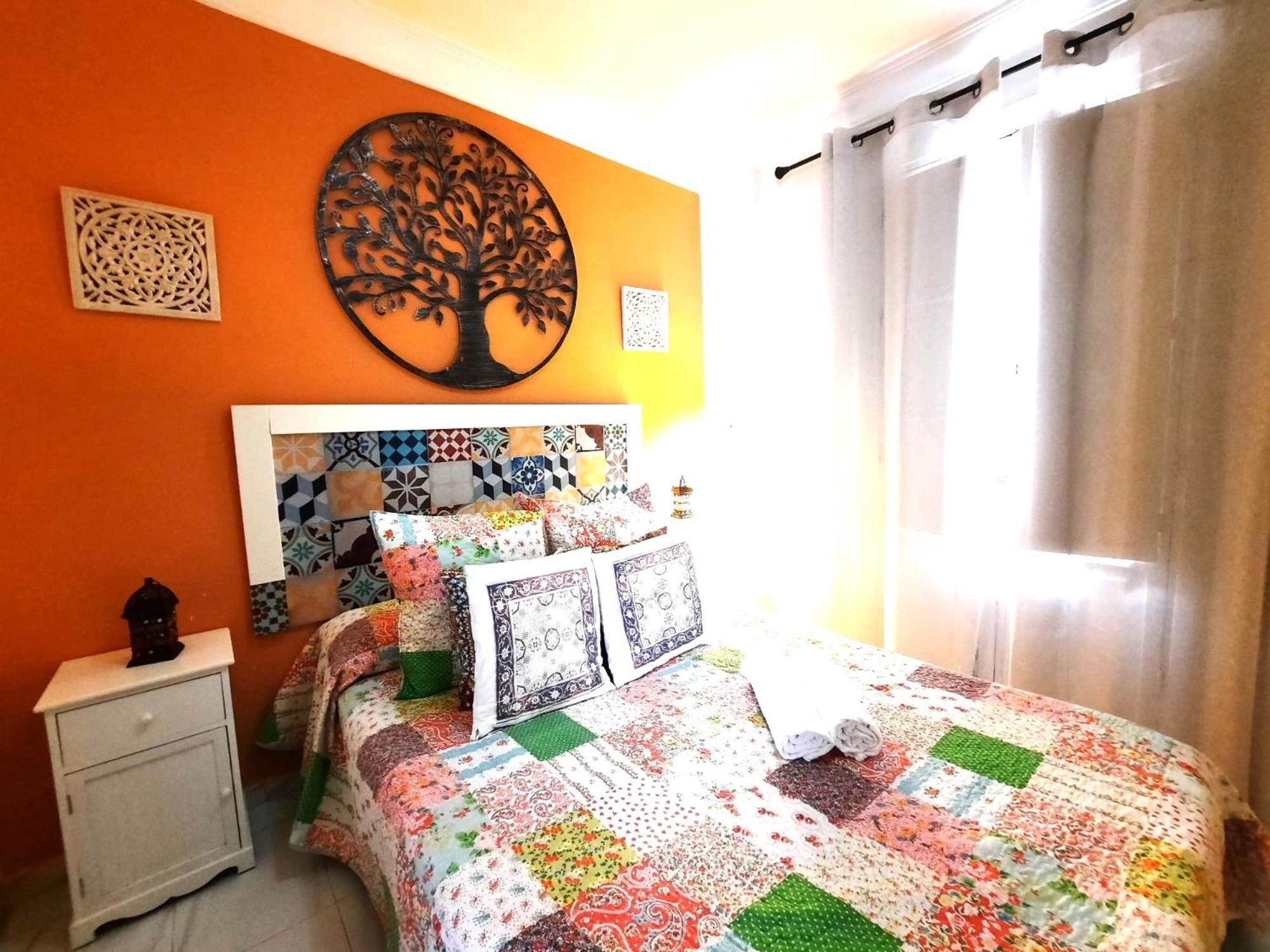 Budget And Cute Rooms With Balcony Sevilla Center Sevilha Exterior foto