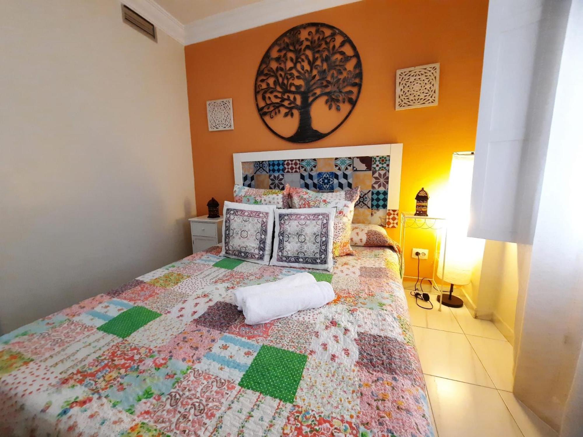 Budget And Cute Rooms With Balcony Sevilla Center Sevilha Exterior foto